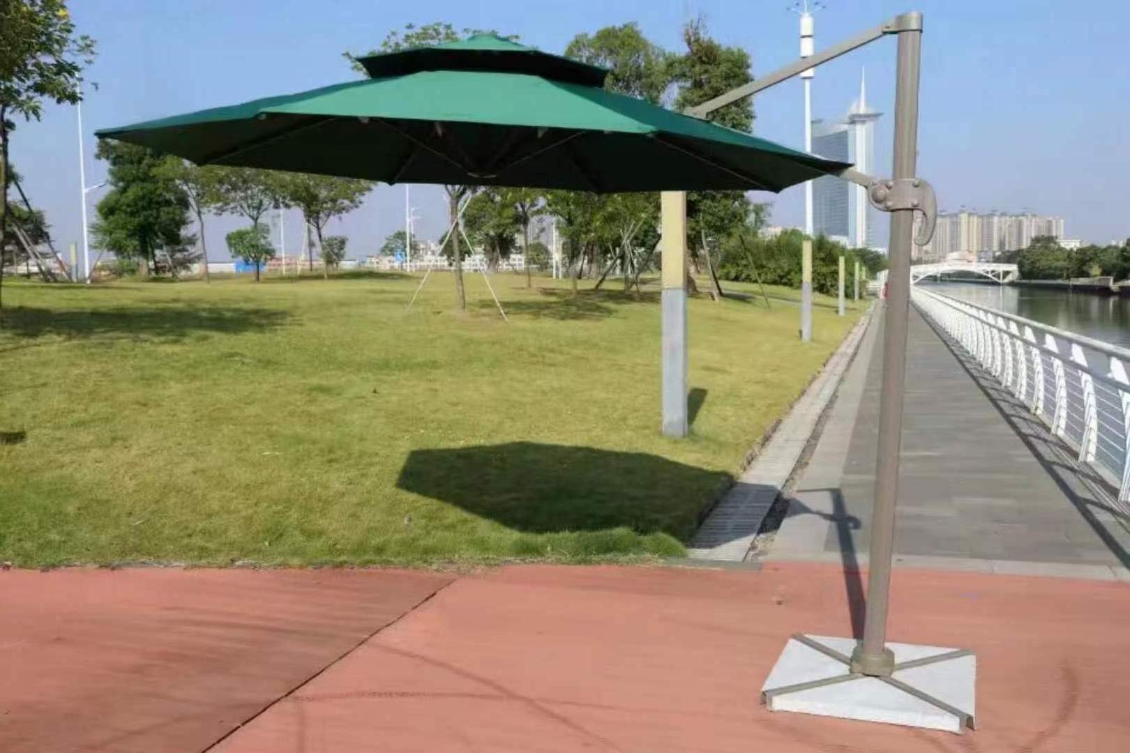 Beach Customized Led Outdoor Cantilever Patio Umbrella