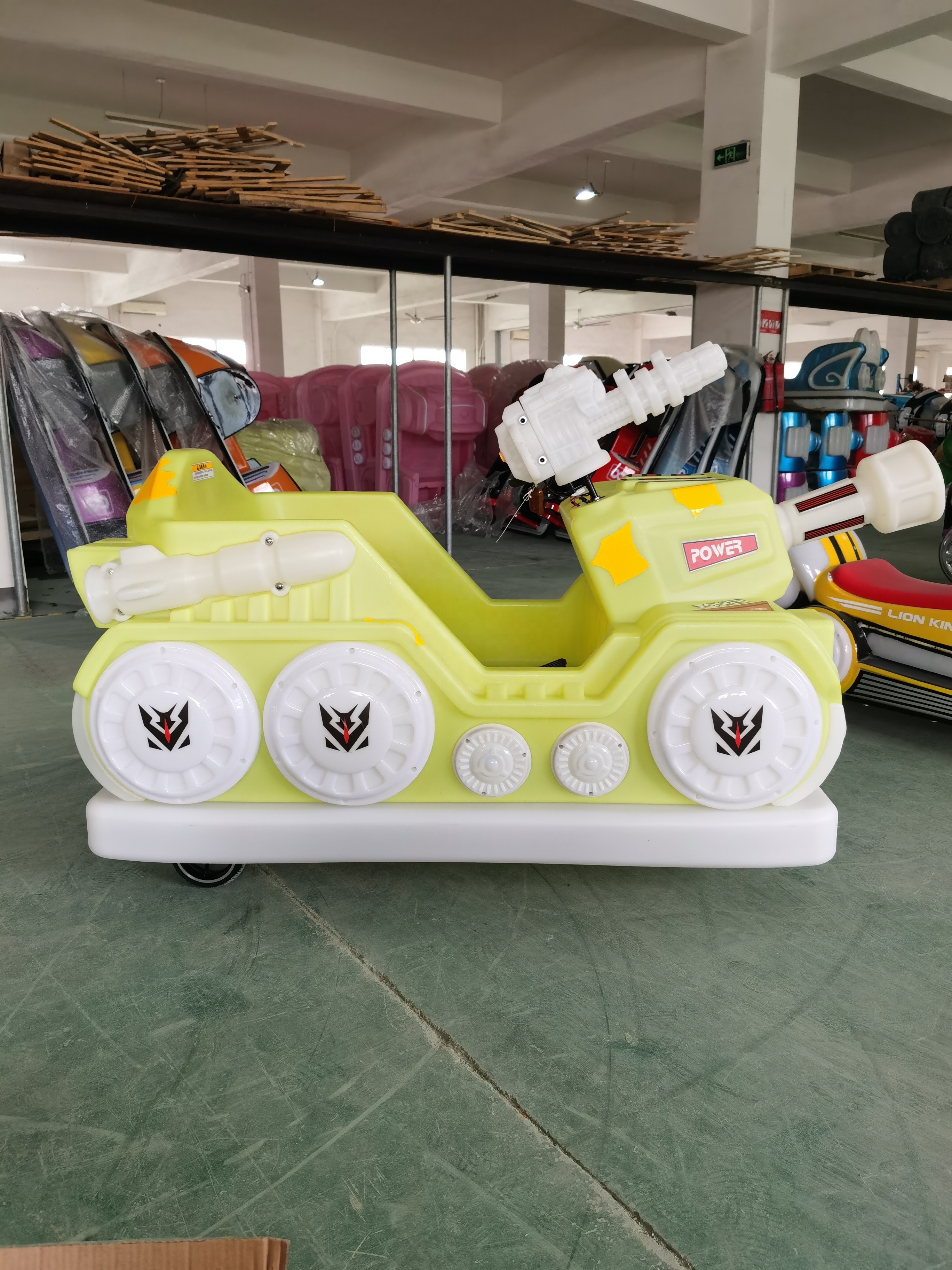 Speed adjustable 350W Electric Speed Tank kiddie ride On Car with cool lights remote start