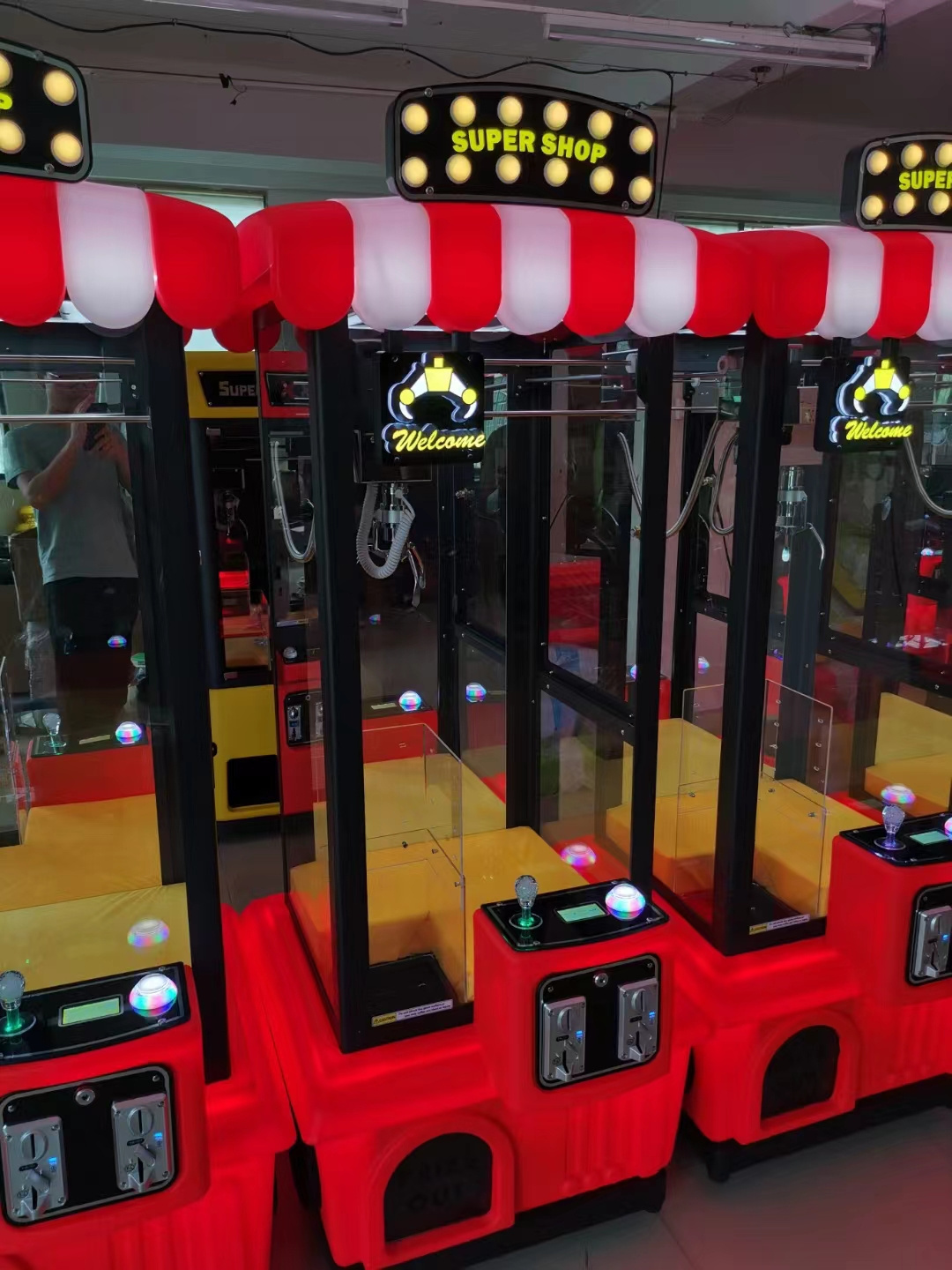 Cheapest Wholesale game center coin operated claw vending game machine claw crane machine