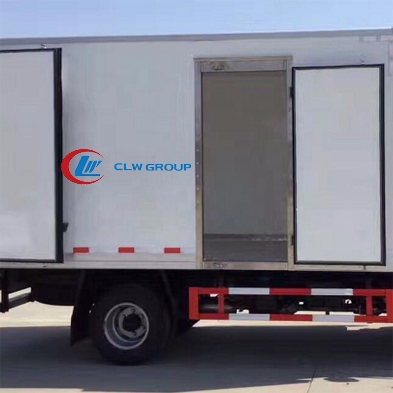 Japan 4x2 refrigerated truck freezer truck refrigerator truck for sale