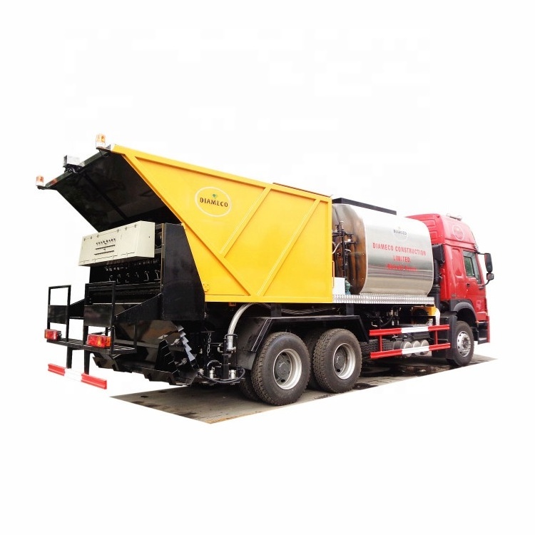 CLW synchronous gravel seal truck HOWO 10 wheels 8m3 10m3 asphalt bitumen synchronous chip sealer spreader truck for sale