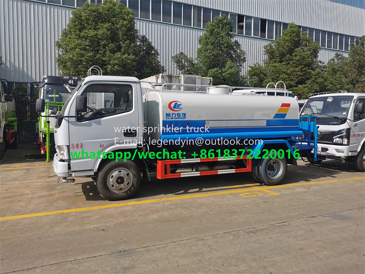 China low price dongfeng 5000 liter water sprinkler tanker water truck water truck price for sale