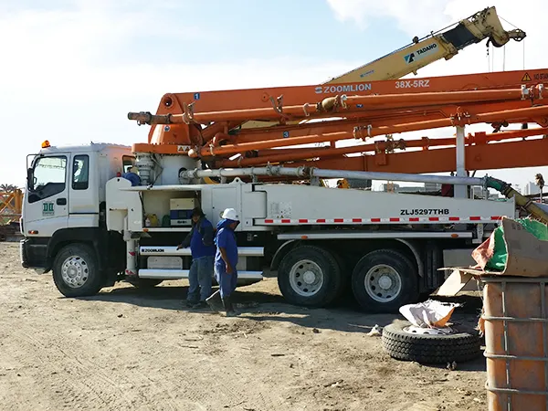 Factory authorized dealer Zoomlion 24X-4Z Two-axles Truck mounted Concrete Pump Concrete Machinery 24m Concrete Pump