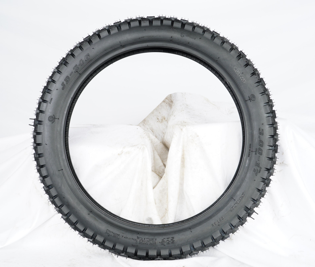 Newest design top quality popular cheap motorcycle tire 120 80 17