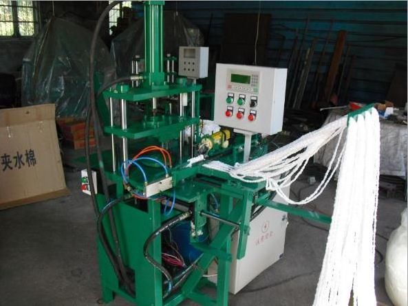 cleaning mop  triangle or round for floor cleaning Automatic Yarn Twisting Machine 360 easy life Floor Mop head making Machine