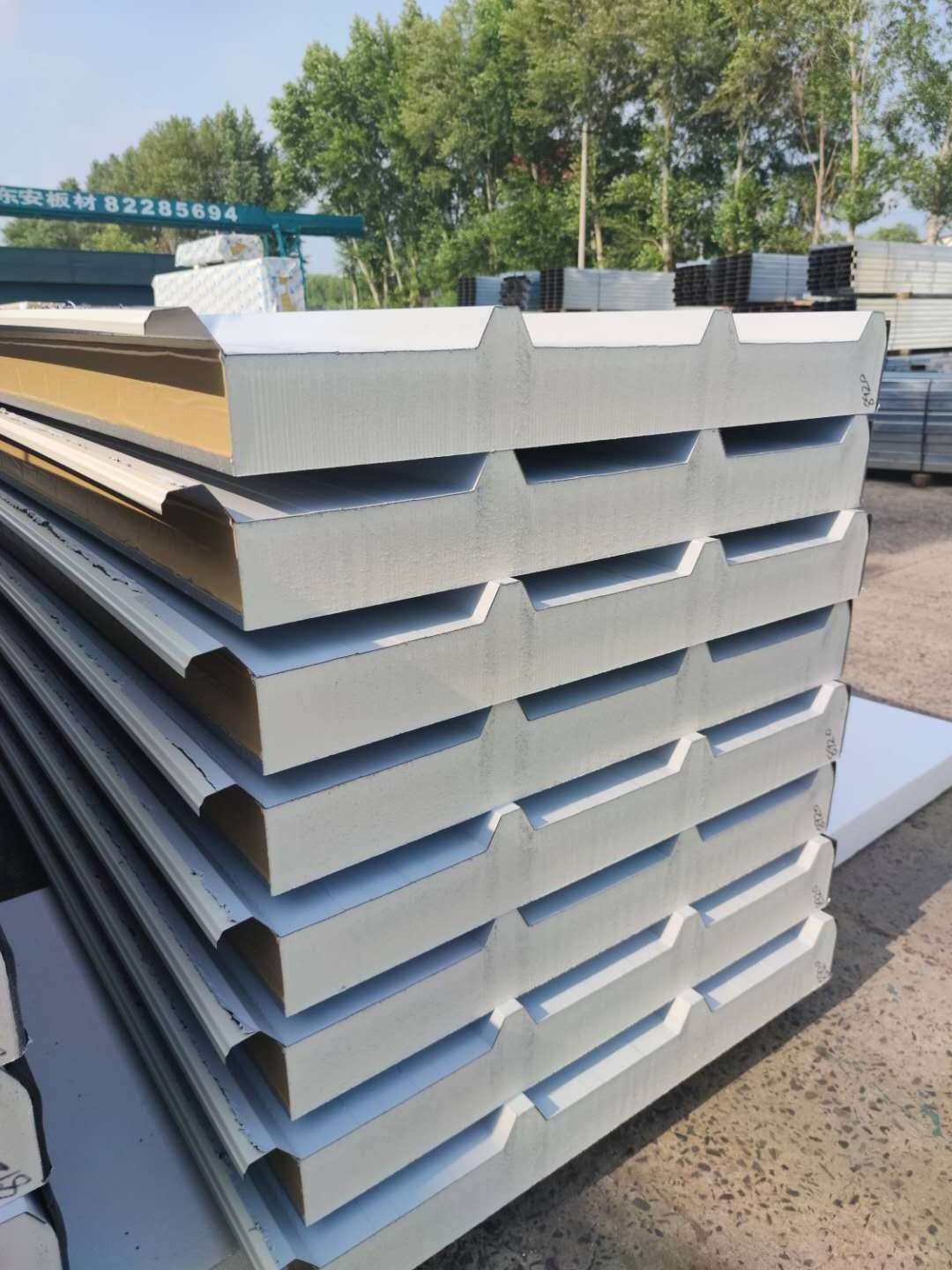 Polyurethane  PIR pu roof price per square meter pu roof sandwich panel 50mm