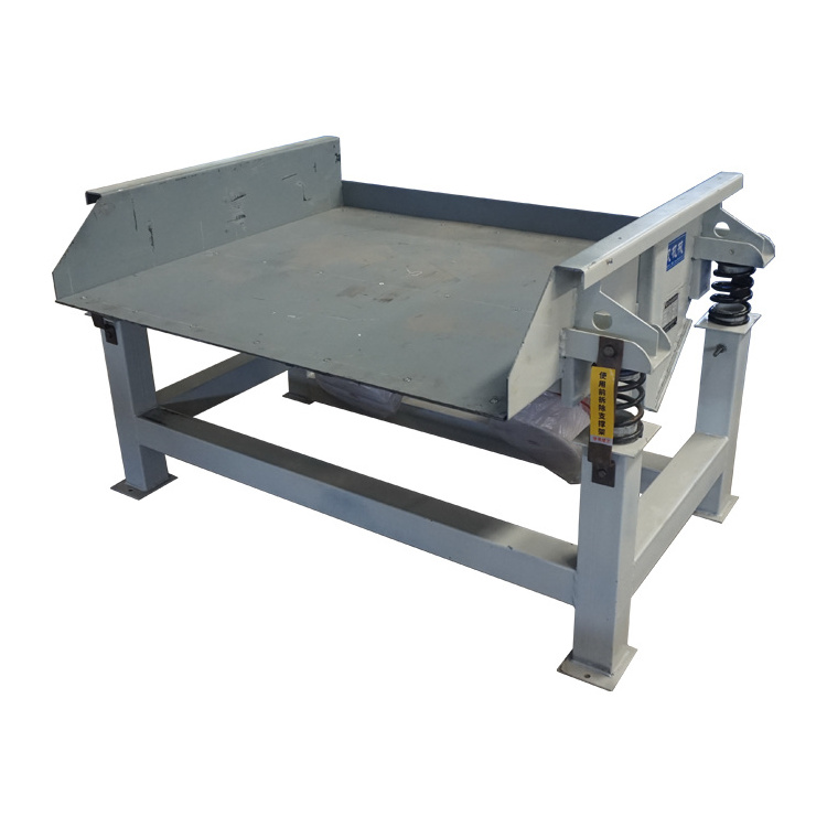 Custom Linear Vibrating Feeder Conveyor For Normal Temperature High Temperature Toxic Material