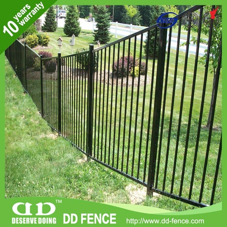 China Manufacturer Metal Fence Poles Cast Iron Fencing Black Outdoor Ornamental High Security Metal Fence Panels for Sale