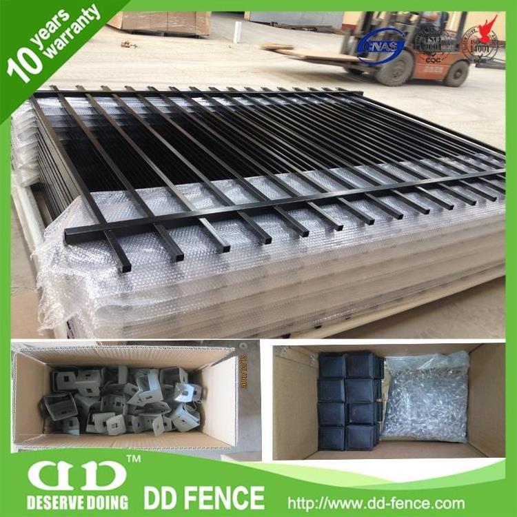 China Manufacturer Metal Fence Poles Cast Iron Fencing Black Outdoor Ornamental High Security Metal Fence Panels for Sale