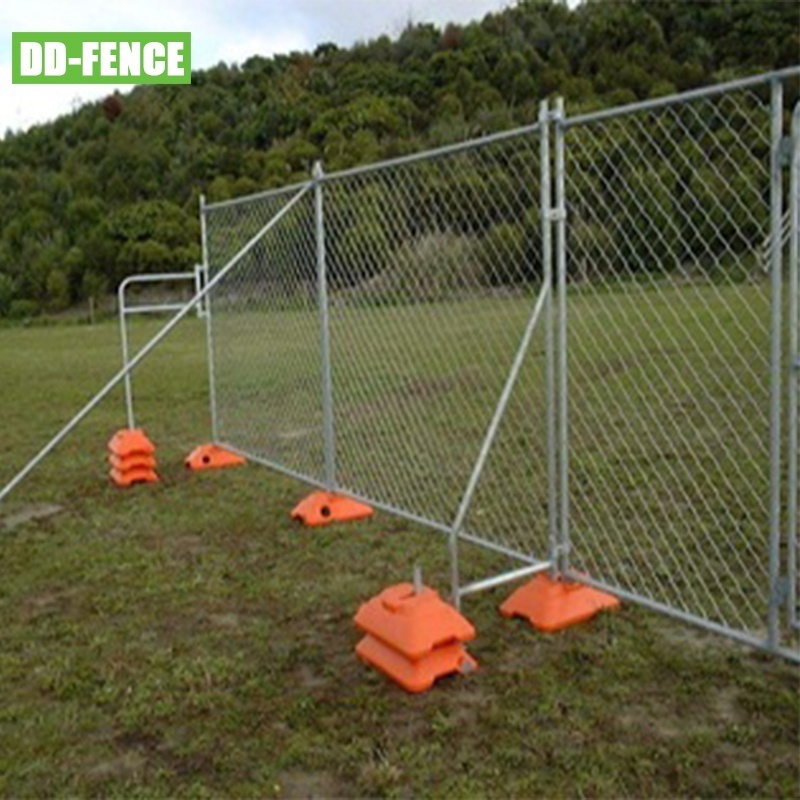 Customized New Design Galvanized Steel Mobile Security Barrier Fence Safety Barrier Barricade