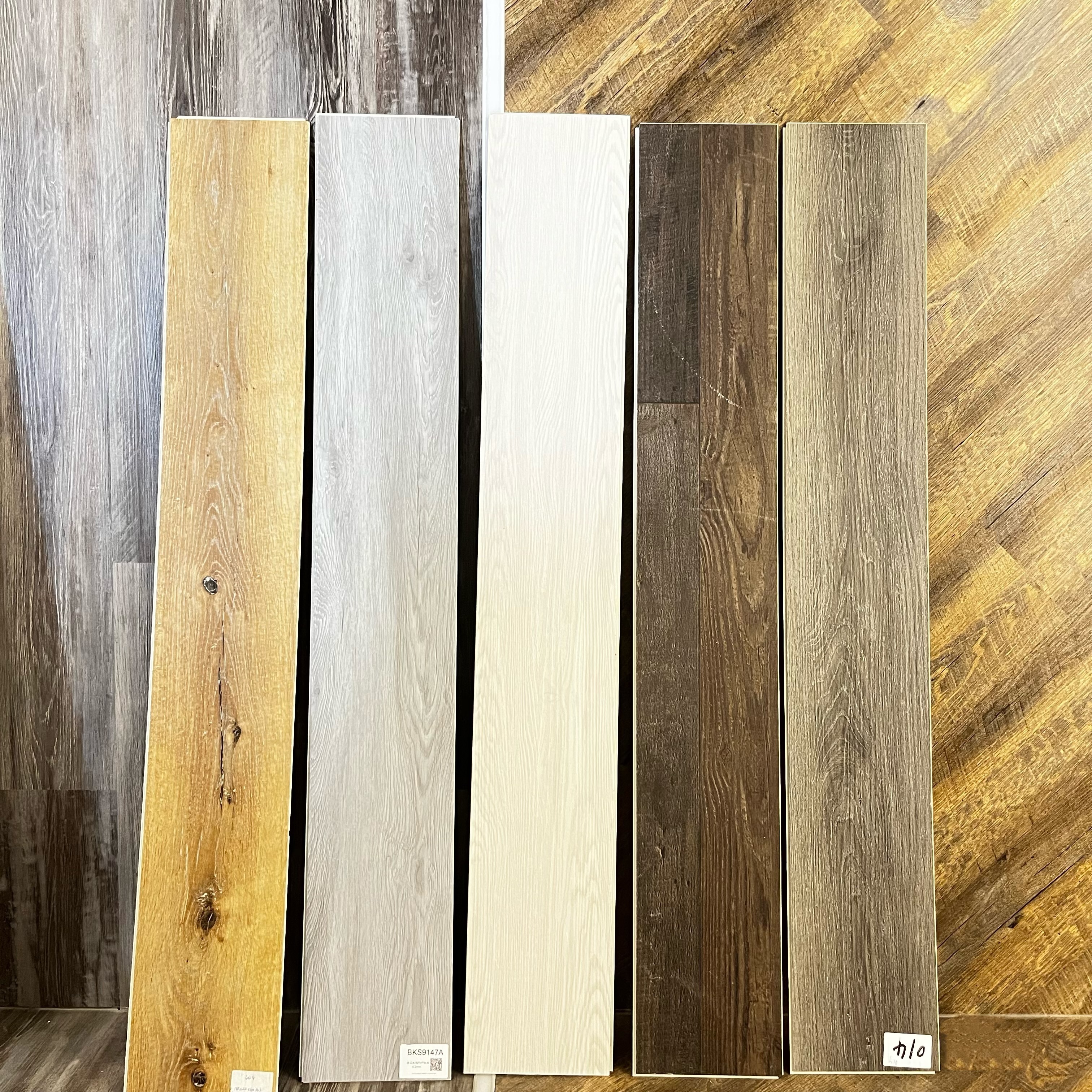 Wood color 100% virgin material   Linoleum  Lvt glue down/self sticker luxury tiles Pvc plastic planks vinyl flooring