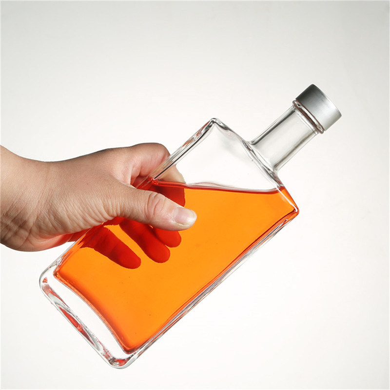 Wholesale Clear Liquor Bottle Square 500 750 ml Swing Top Whiskey Bottle Glass Alcohol Spirits Glass Bottle