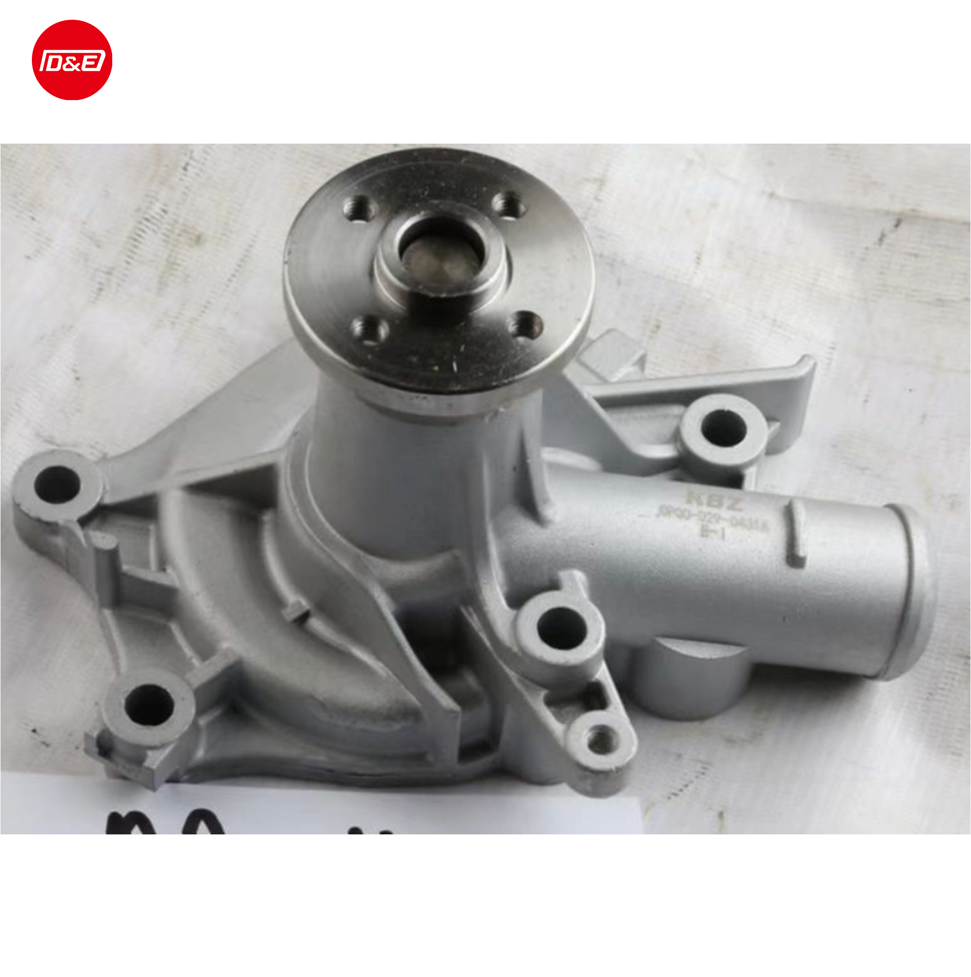 New Water Pump Engine MD970338 MD972457 Water Pump For Mitsubishi 4G63 4G64 FG15-30 G424 Forklift Engine Parts