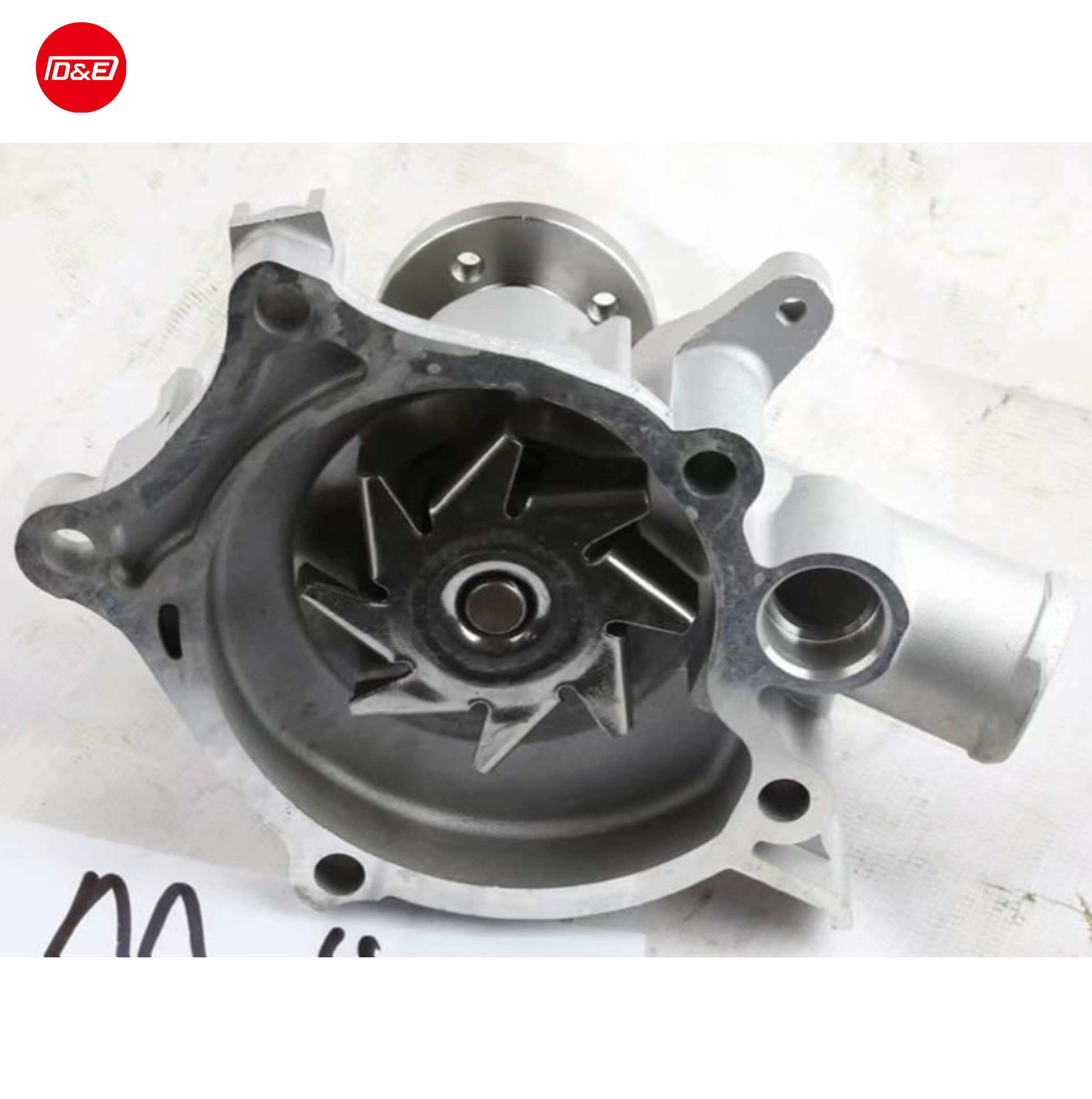 New Water Pump Engine MD970338 MD972457 Water Pump For Mitsubishi 4G63 4G64 FG15-30 G424 Forklift Engine Parts