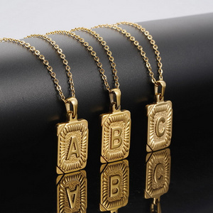 Hot selling men  18K gold square stainless steel letter pendant hip hop fashion English letter necklace