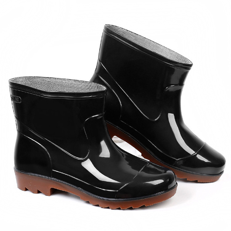 2021 new design of Chinese men's low and short water shoes black PVC plastic tendon thick-soled waterproof rain boots