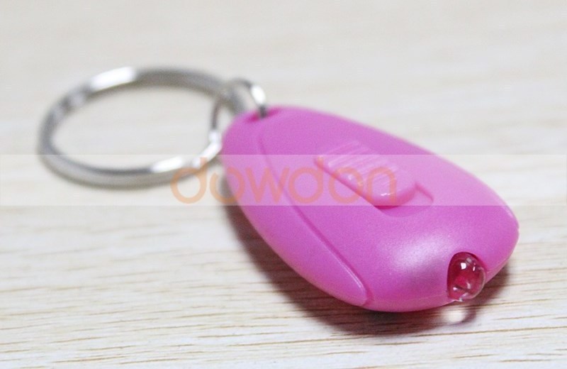 LED Keychain Light with CR2032 Button Cell Emergency Key Chain LED Lamp