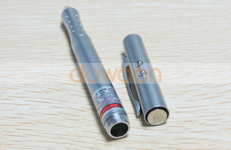 0.5mW Laser Pen 4 in 1 Mini LED Pen Light With Laser Pointer for Teaching and Extendable Arm Ballpen