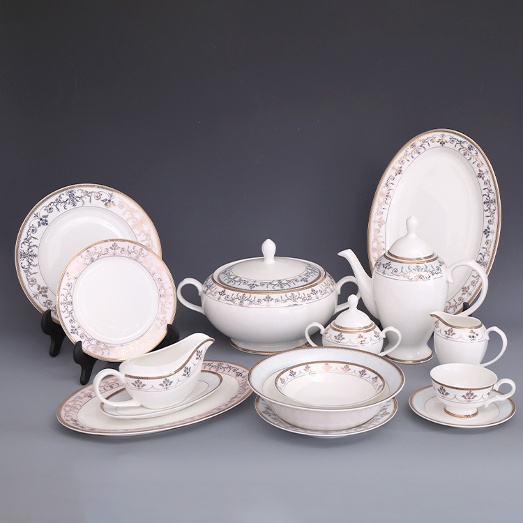 61pcs Fine Bone China dinner set for 8 people of Pakistan market