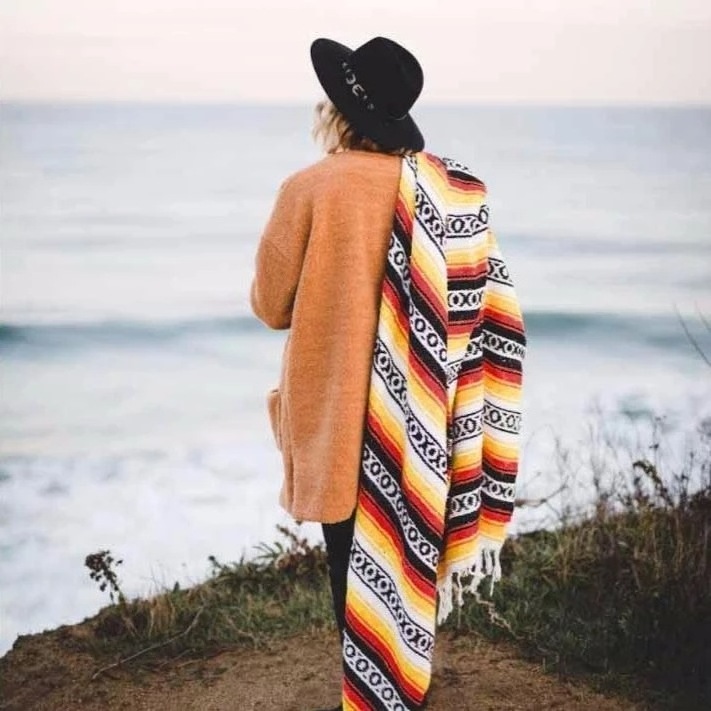 Wholesale Fashion Tassels 40% Polyester 60% Cotton Beach Towels Cotton Yoga Blanket Mexican Shawls