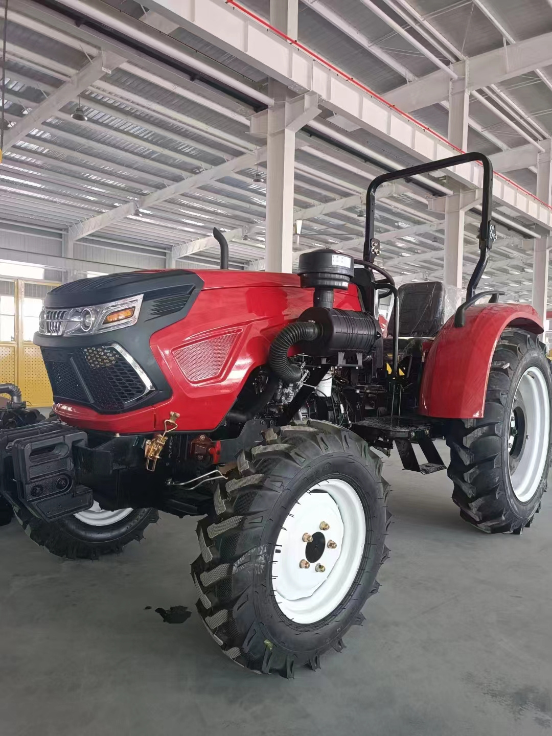 Hot sale farming machine mini 4 wheel drive tractor with many implements