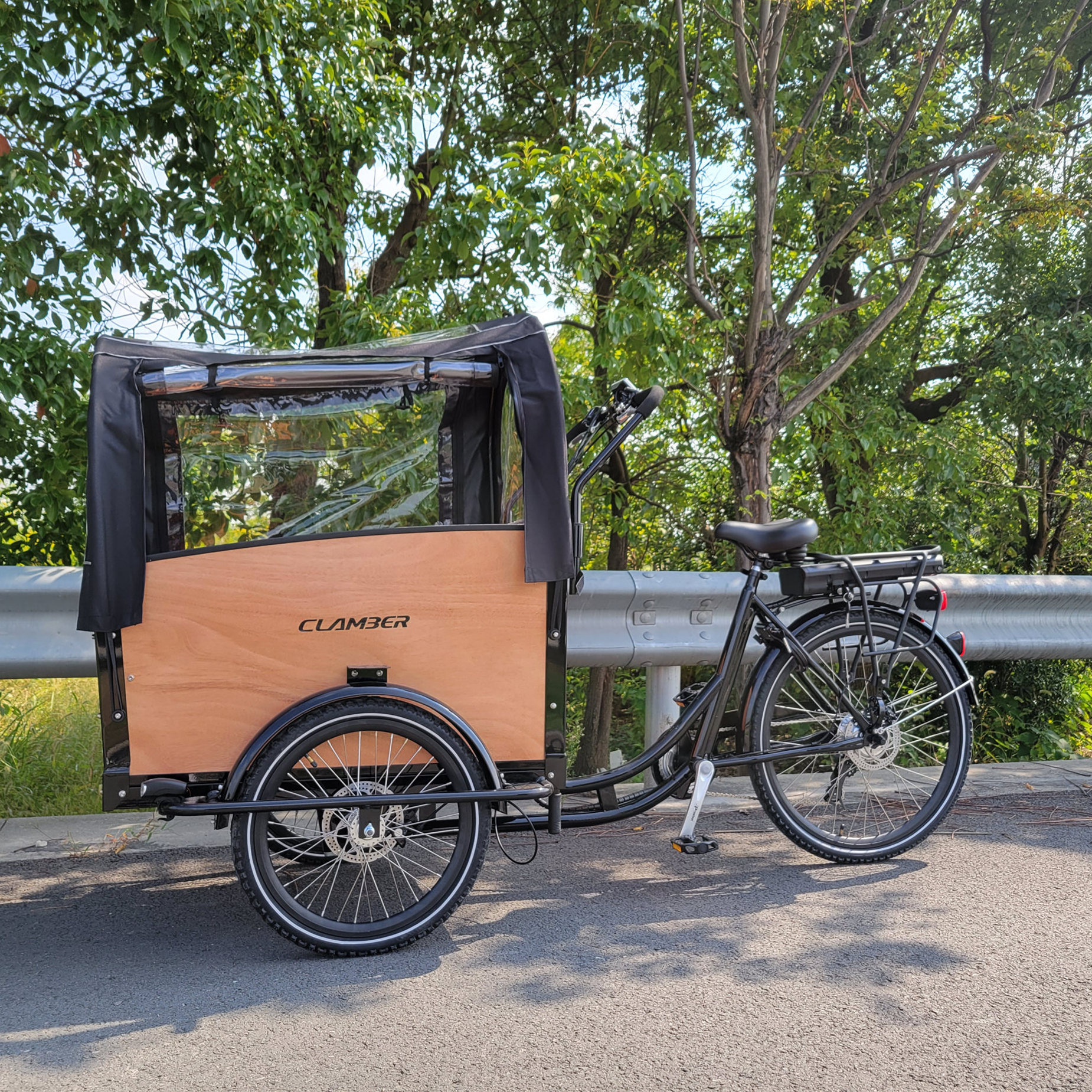 Dutch cargo bike  Europe warehouse 3 wheel electric family cargo bike