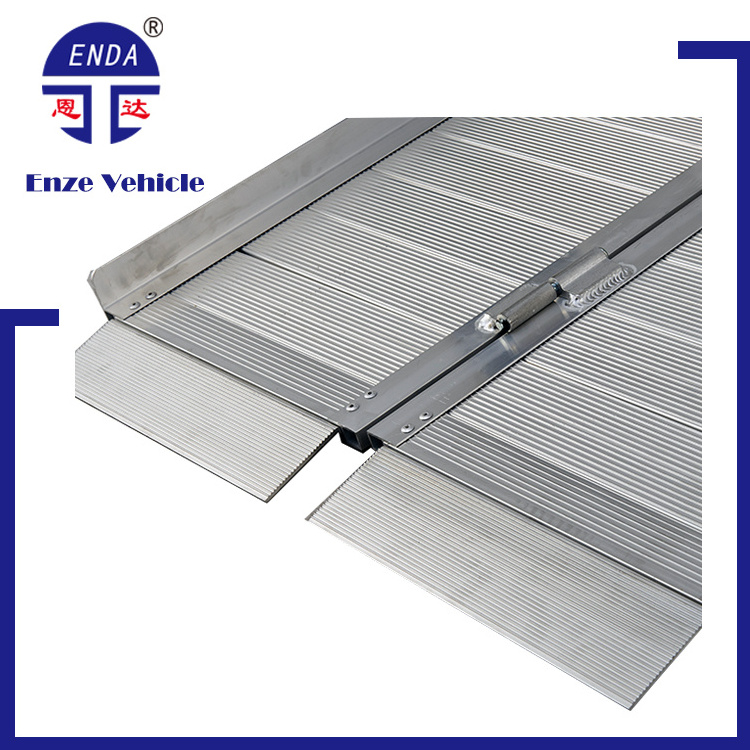 25.3''L*29.3''W Single-fold aluminium ramp folding ramp wheelchair ramp