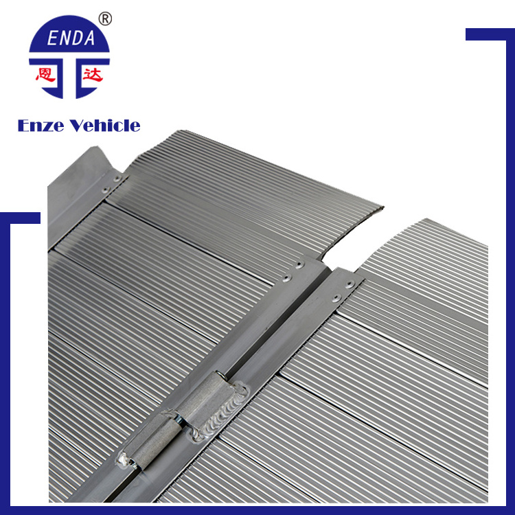 25.3''L*29.3''W Single-fold aluminium ramp folding ramp wheelchair ramp