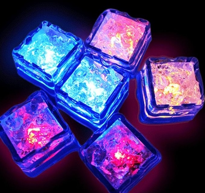 Aoto Colors Mini Romantic Luminous Cube Led Artificial Ice Cube Flash Led Light Wedding Christmas Decoration Party