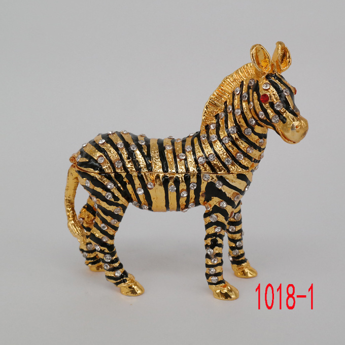 Horse (Mare)nuzzling foal trinket jewelry box wholesale