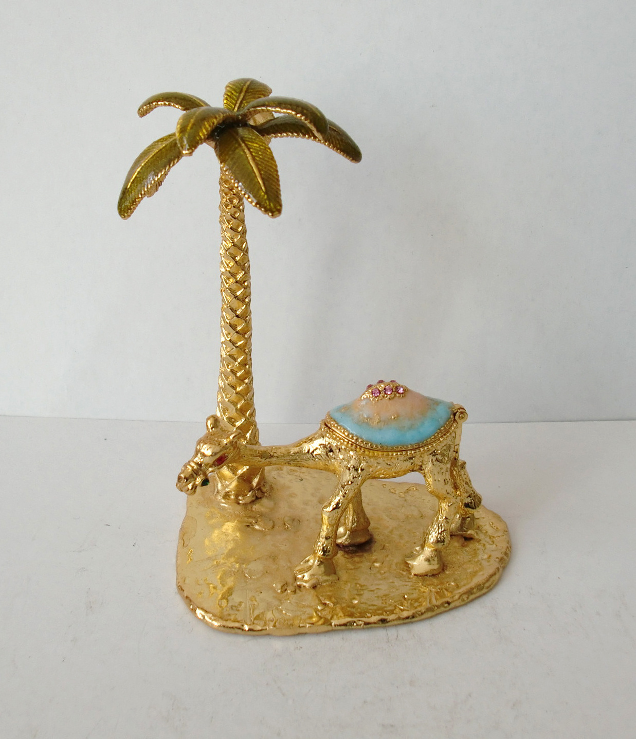 collection box camel and palm tree metal material