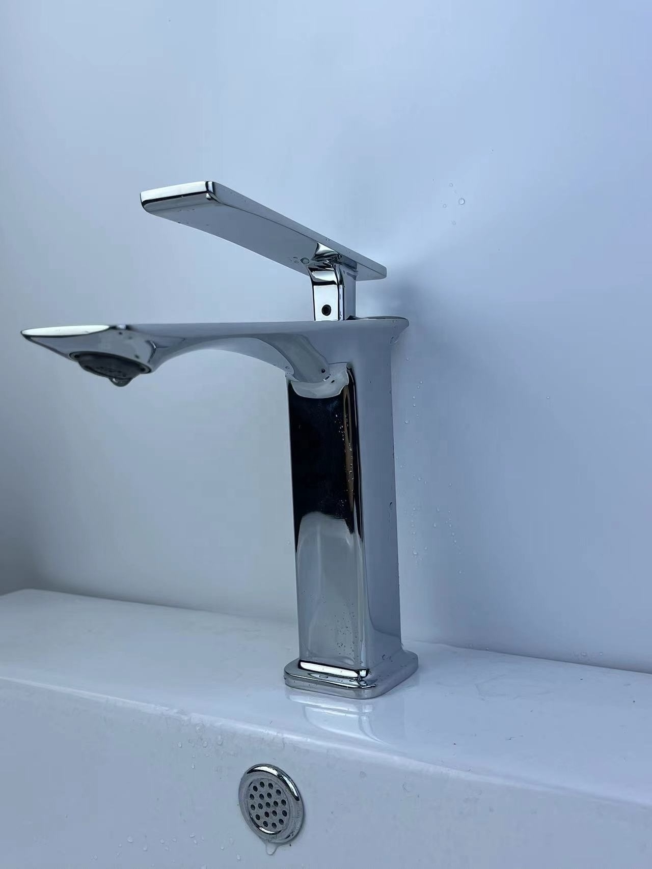 wash basin faucet bathroom sink faucets luxury water taps modern brass washbasin mixers tap bathroom sink taps led basin faucet