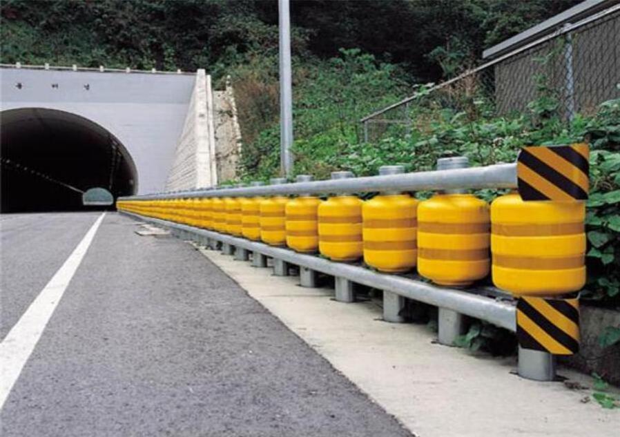 Traffic safety highway guardrail road barrier EVA roller barrier for road safety