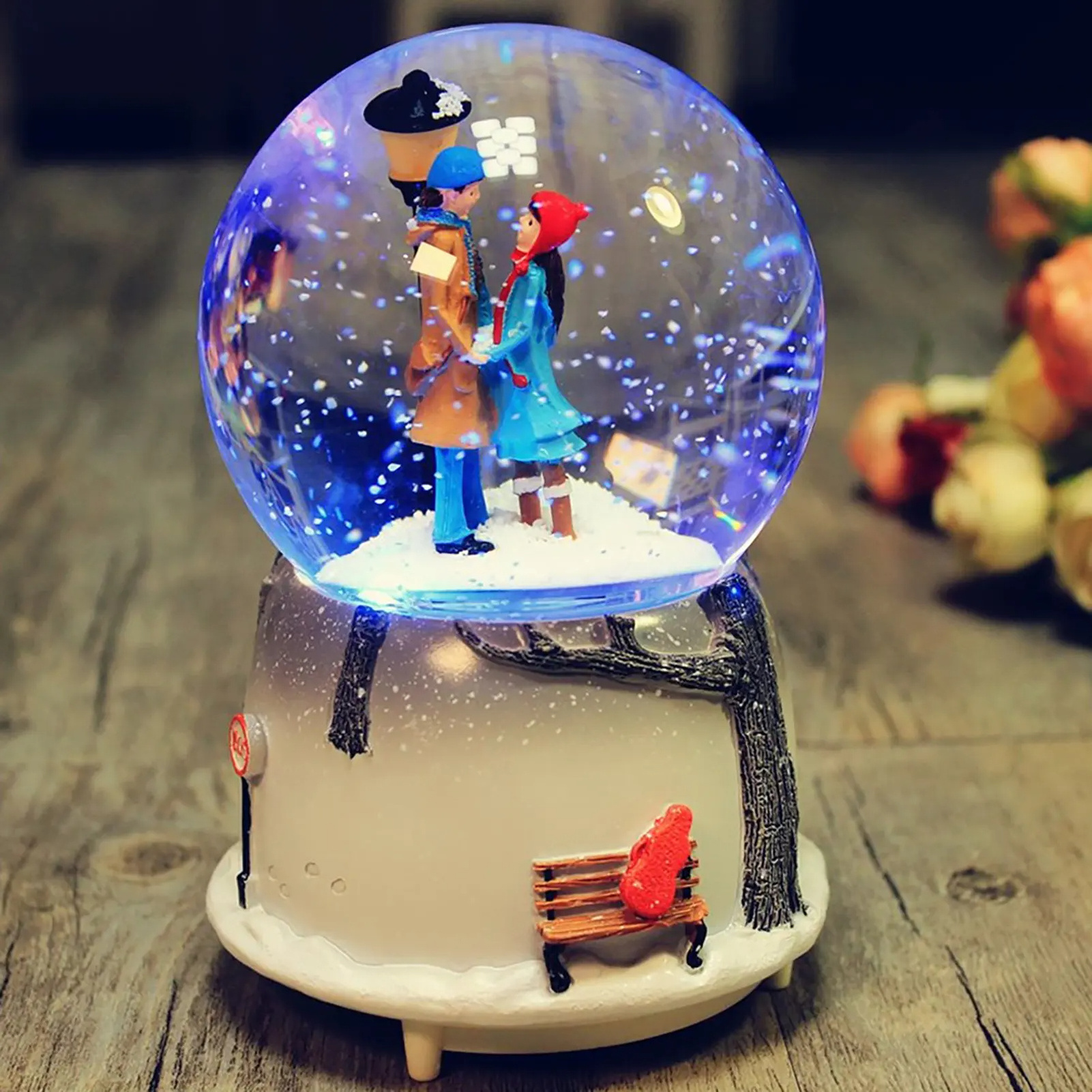 Valentine's Day Gift Couple Music Box Resin Crafts Automatic Snowflake Romantic Music Luminous Snowball Music Box