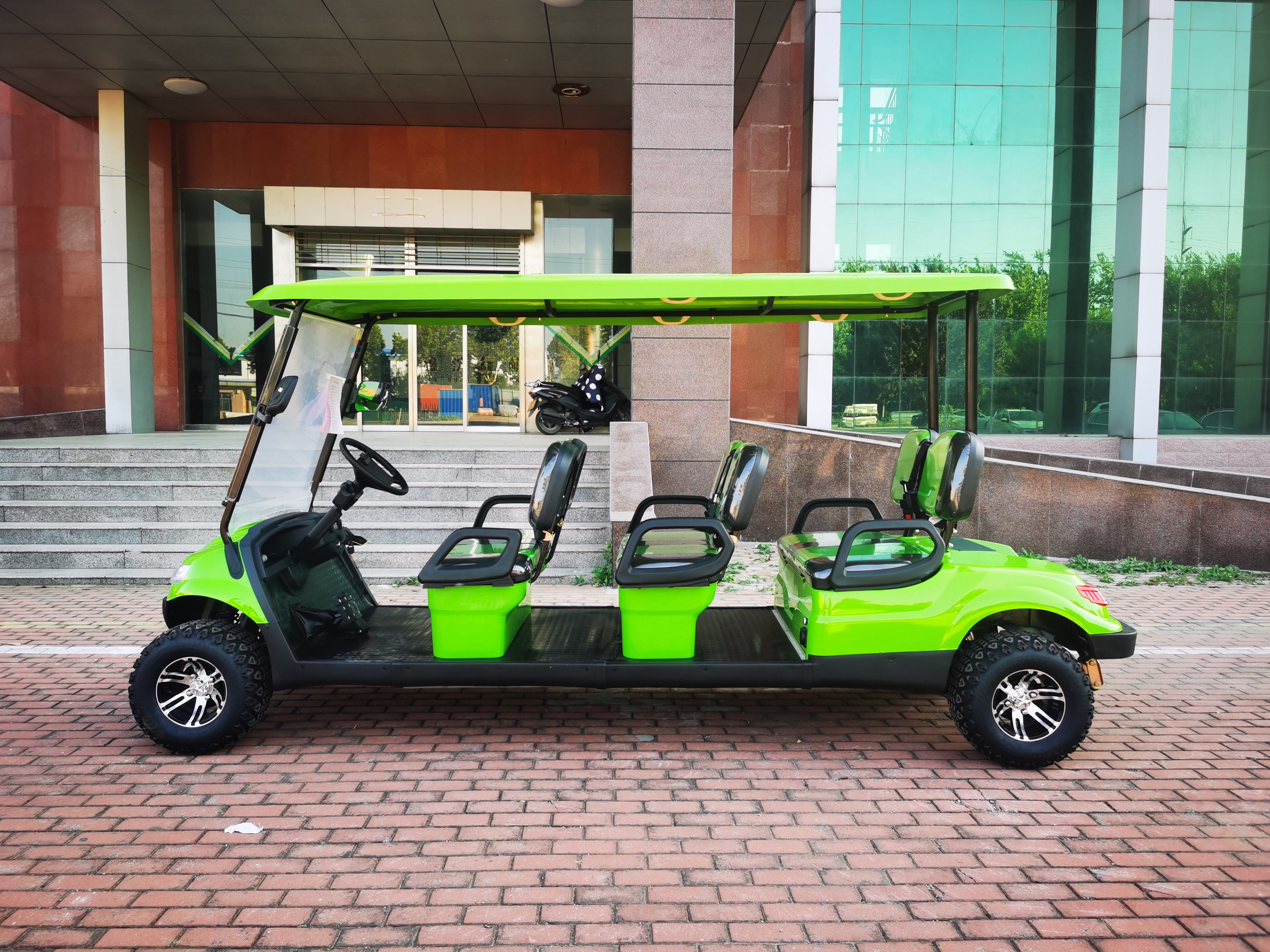 2024 New Design Automatic Customized 4 wheel 6Seaters 72V 4.0Kw  AC motorElectric Golf Carts