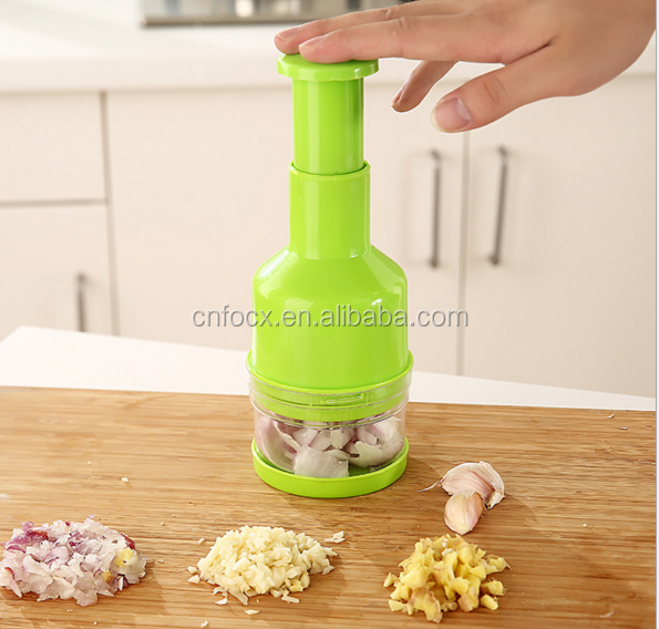 Gadgets Peeler Twister Garlic Press Crusher Presser Cutter Slicer / garlic press and slicer / garlic and ginger slicer