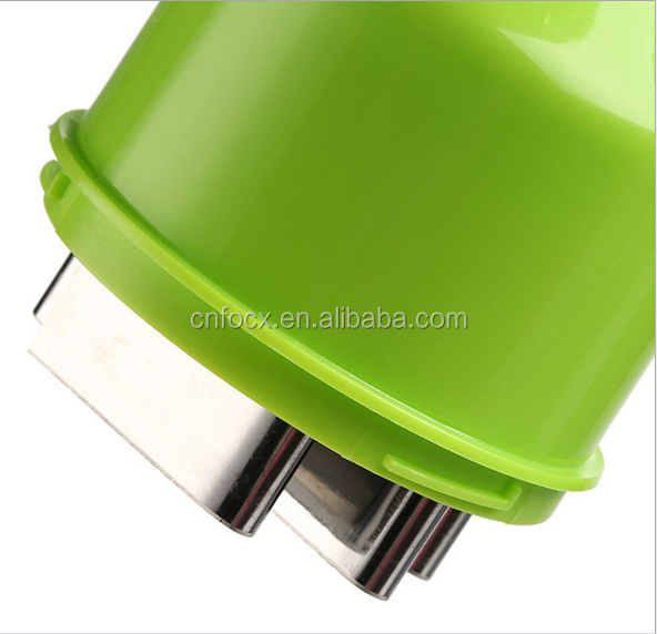 Gadgets Peeler Twister Garlic Press Crusher Presser Cutter Slicer / garlic press and slicer / garlic and ginger slicer