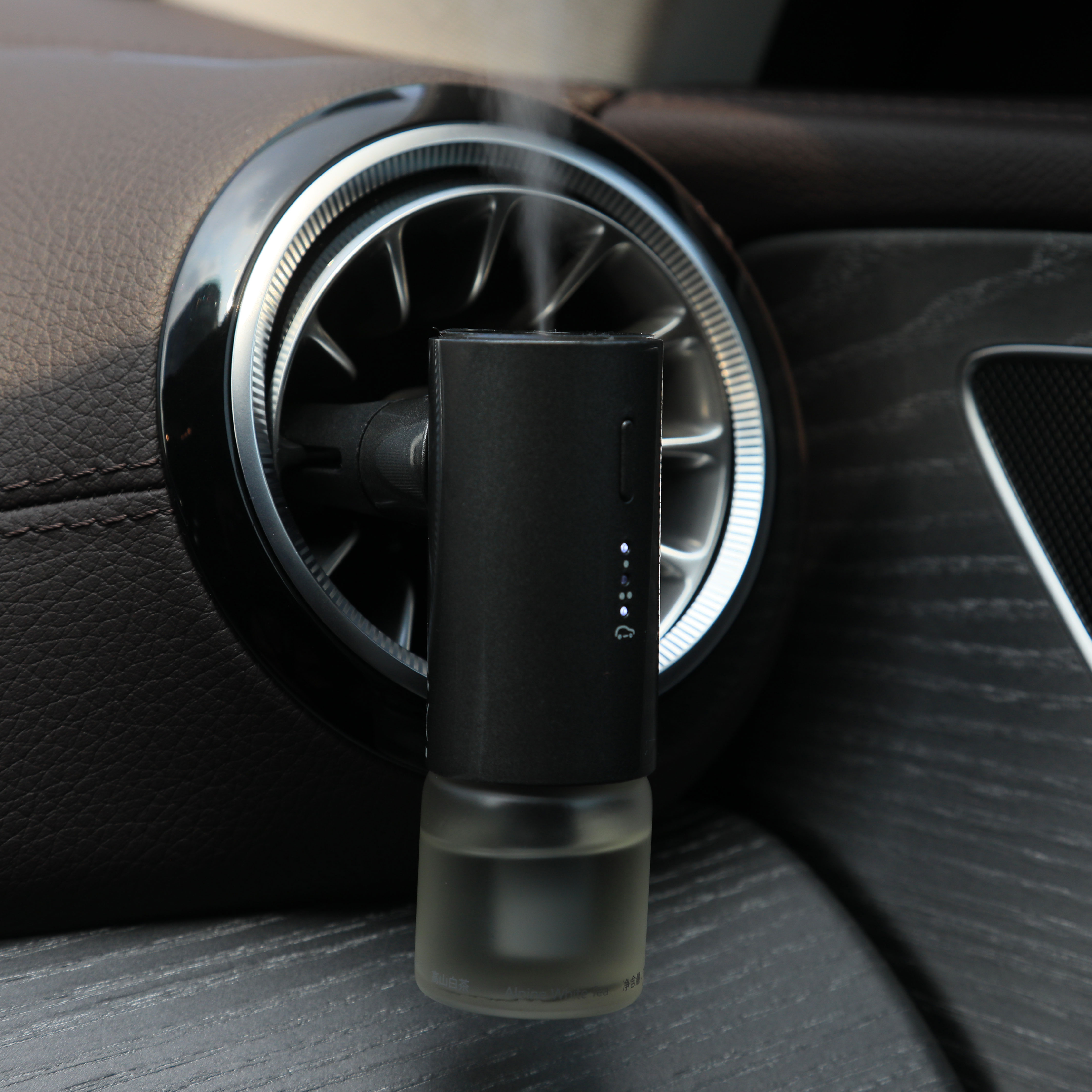 New Sale Electric Wall Plug In Car Aroma Diffuser Waterless Mini Fragrance Nebulizer Scent with Built-in heat resistant battery