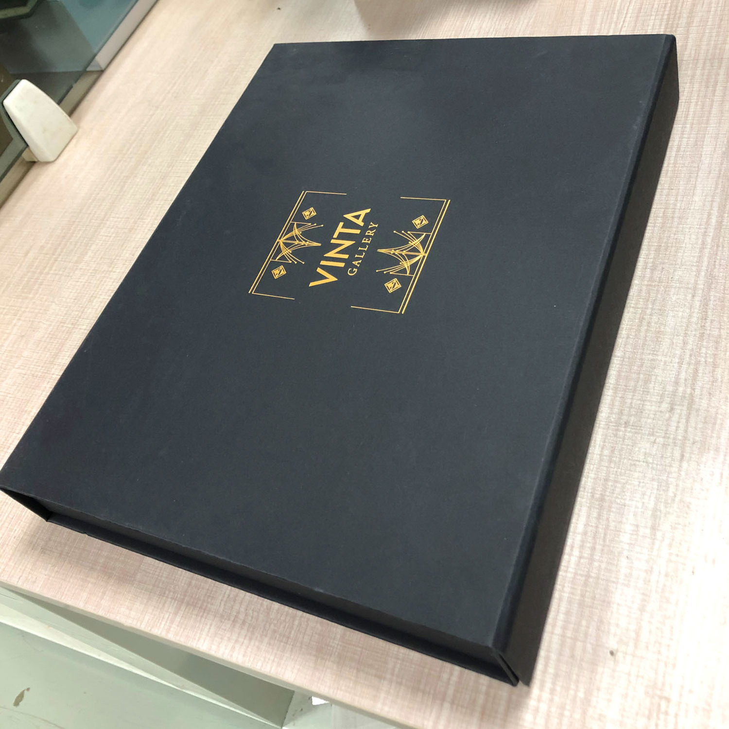 Custom Gold Stamping Logo Magnetic Gift Box Matte Black Boxes Collapsible Paper Packaging