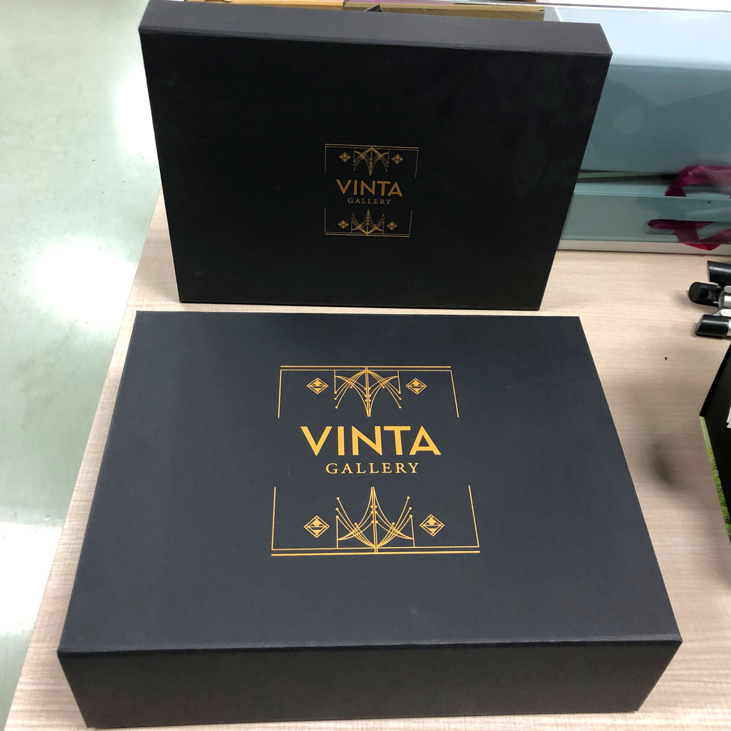 Custom Gold Stamping Logo Magnetic Gift Box Matte Black Boxes Collapsible Paper Packaging