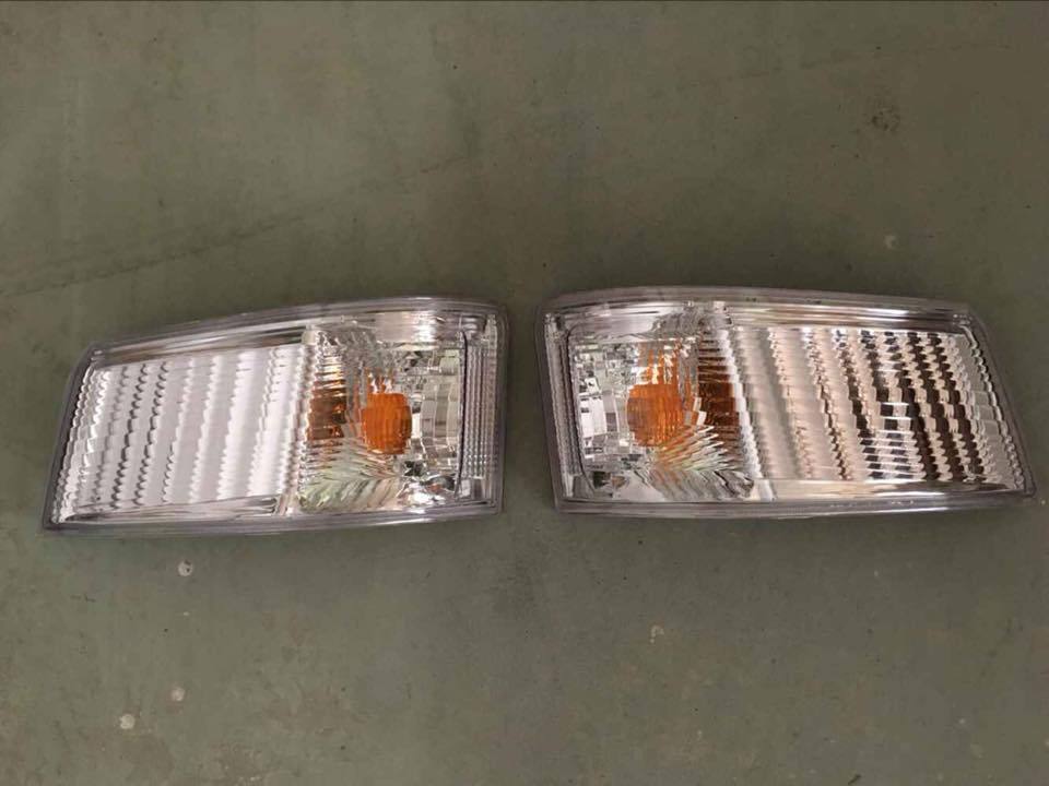 Fuso truck bpdy parts front turn signal corner lamp headlight with oe MK580527 MK580528 for mitsubishi fuso canter 2012 2022