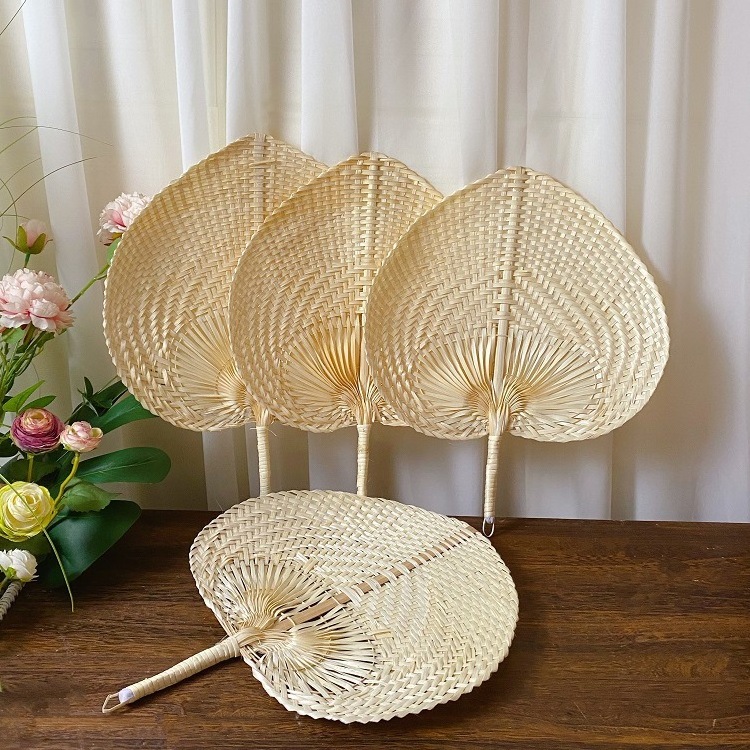 Wholesale Customize Viet Nam Bamboo Craft Weave Hand Fan Heart Handwoven Personalized Palm Hand Fans Rattan Raffia Fan