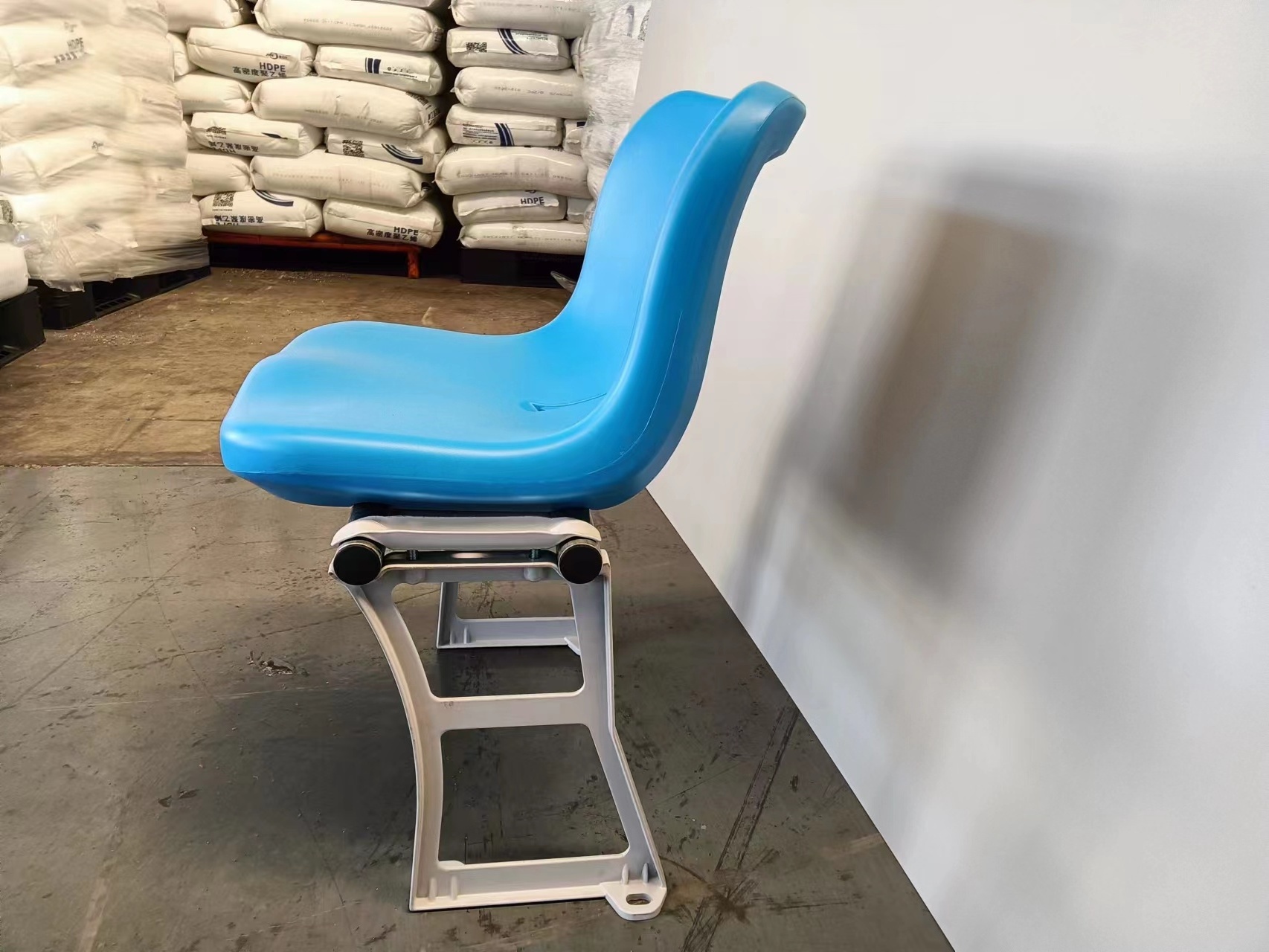 Factory Hot Sale Comfortable Upright hollow Plastic Stadium Chair