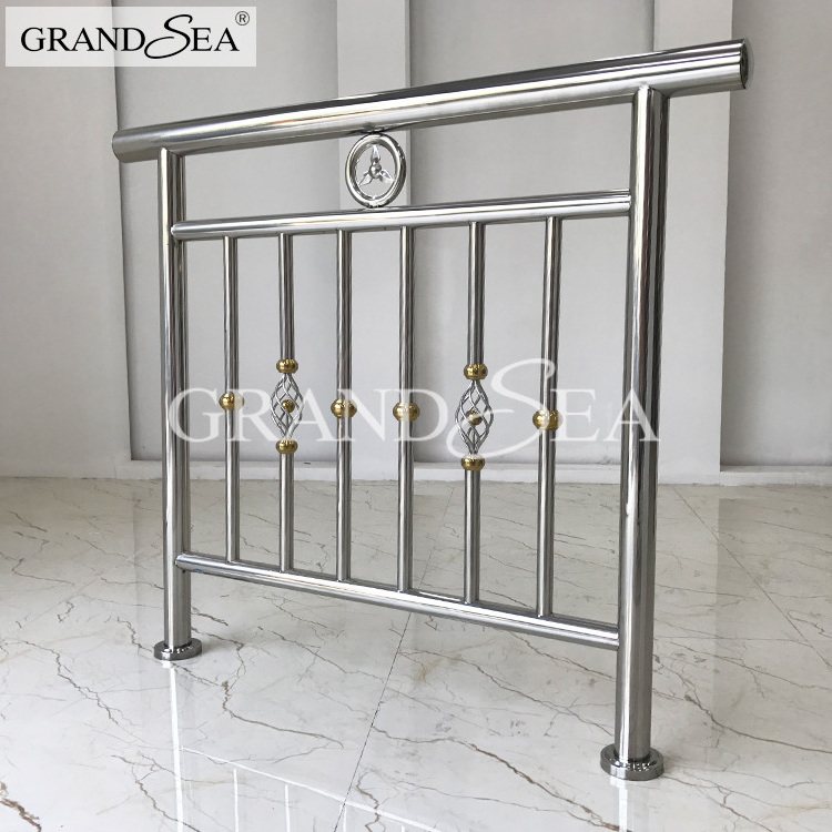 Cheap prices of grade 304 balcony stainless steel railing system design