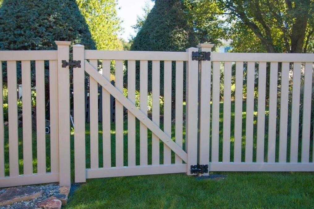 Customized Design Manufacturer White Vinyl Pvc Garden Picket Fence Gate