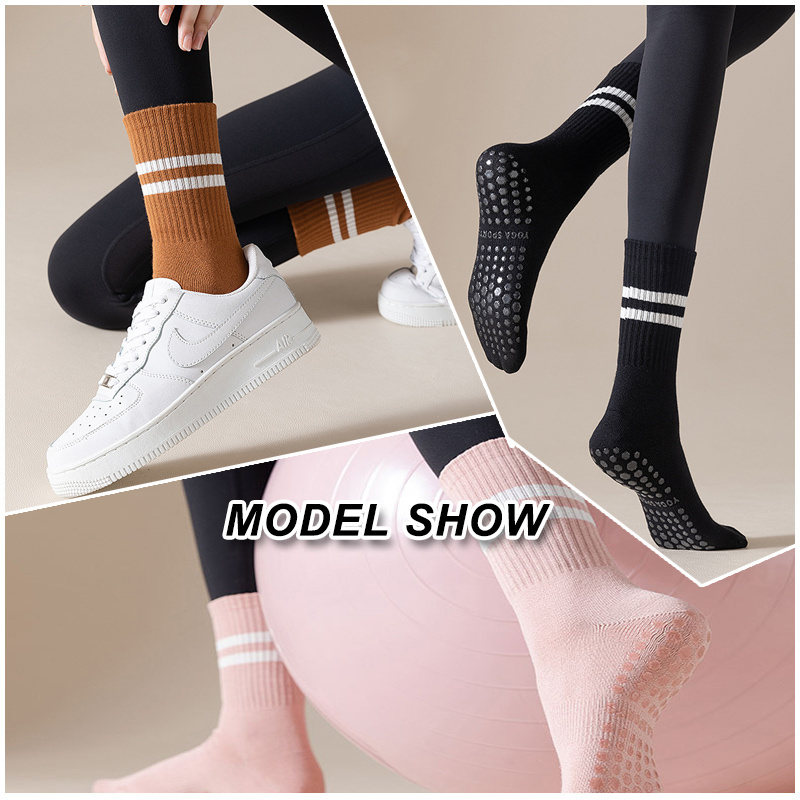 New Custom Logo OEM Wholesale High Quality Thick Fashion Anti Slip Non Slip Grip Women Pilates Yoga Socks