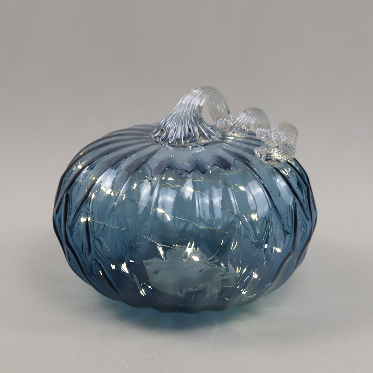 Wholesale Halloween Clear Glass Blue Artificial Big Pumpkin Decoration Battery Operated Lighted Up Shiny Lantern Garden Decor