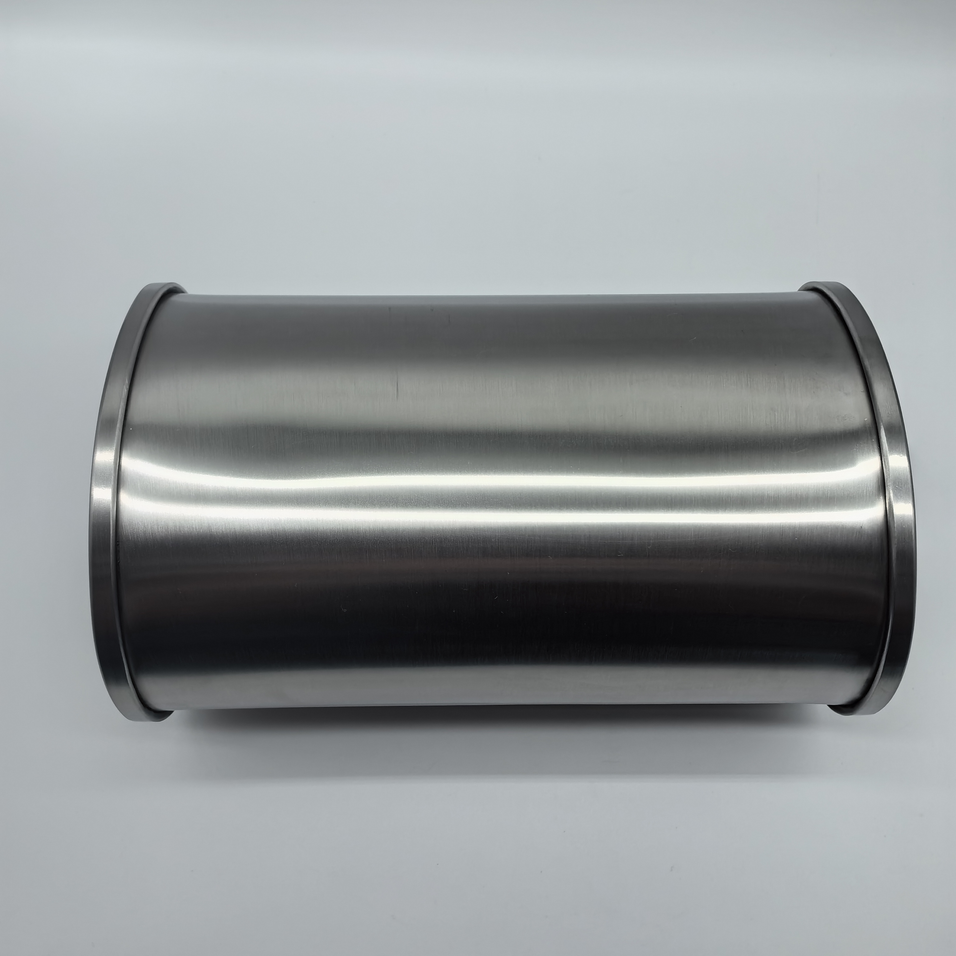 China Factory wholesale 304 Stainless Steel Mirror polished oval Exhaust Muffler for Universal