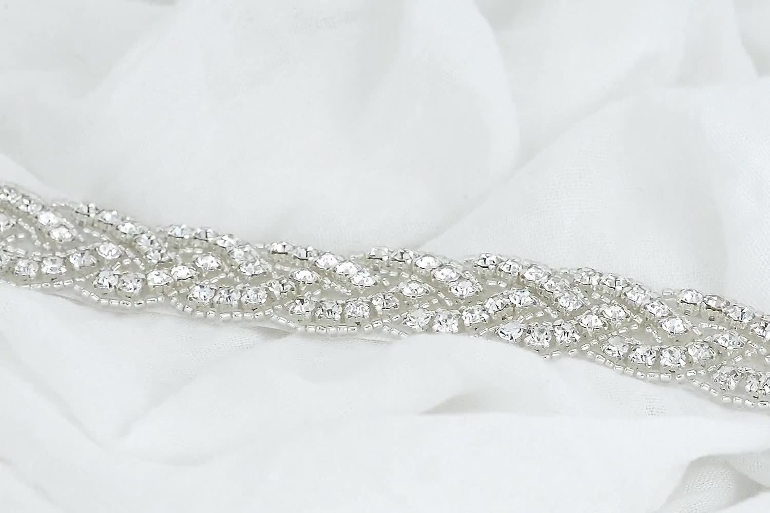 (30PCS) Wholesale bridal silver crystal rhinestone wedding belt sash with satin ribbon for wedding dress WDD1053