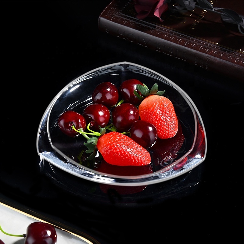 High Quality Crystal Clear Glass Charge Plate Modern Triangle Shape Fruit Plate Dish for Home and Restaurant Use